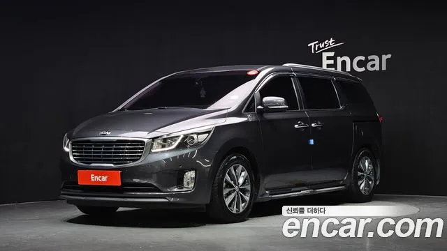 Kia Canival 2016 — photo 1