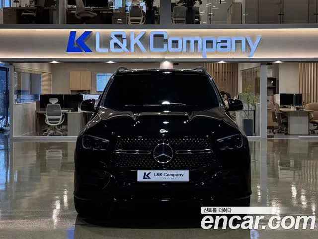Mercedes-Benz GLE-Class 2026 — photo 1