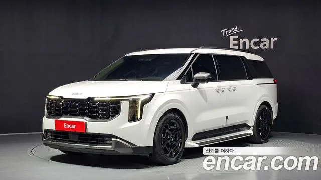 Kia Canival 2025 — photo 1
