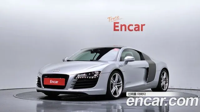 Audi R8 2009 — photo 1