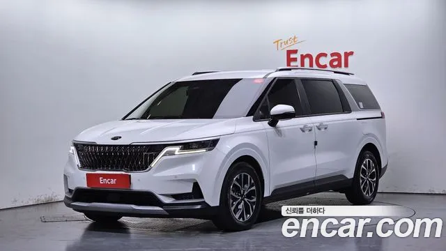 Kia Canival 2021 — photo 1