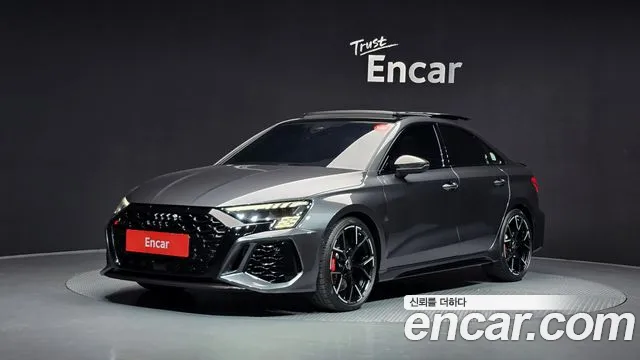 Audi RS3 2023 — photo 1
