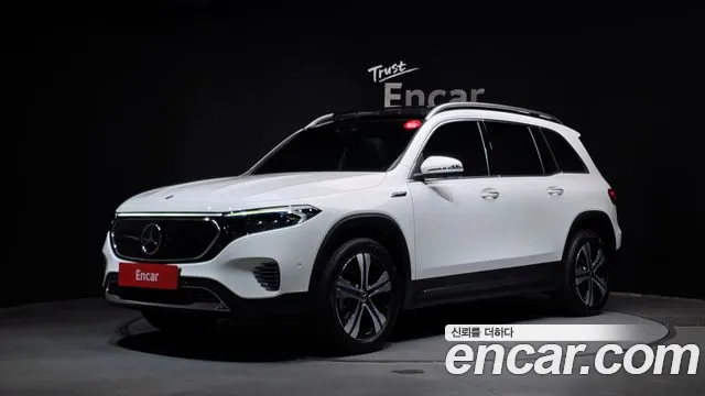 Mercedes-Benz EQB 2022 — photo 1
