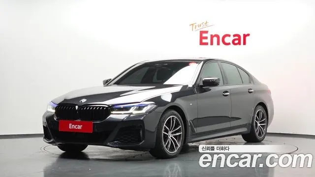BMW 5-Series 2018 — photo 1