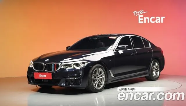 BMW 5-Series 2019 — photo 1