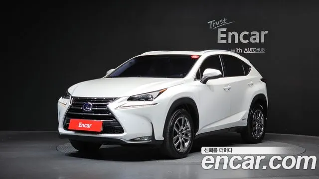 Lexus NX 2017 — photo 1