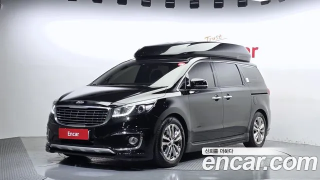 Kia Canival 2018 — photo 1