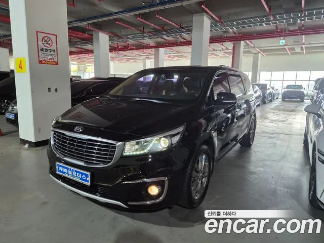 Kia Canival 2018 — photo 1