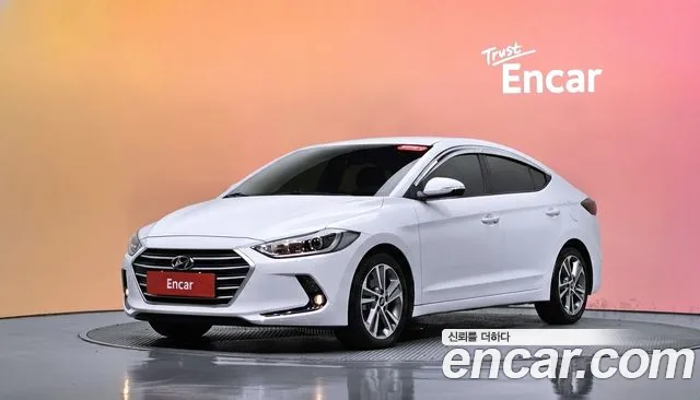 Hyundai AVANTE 2018 — photo 1