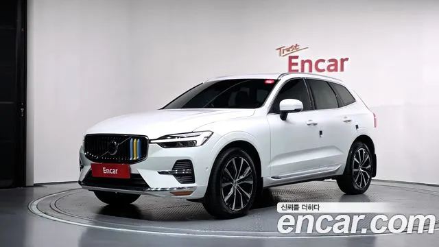 Volvo XC60 2024 — photo 1