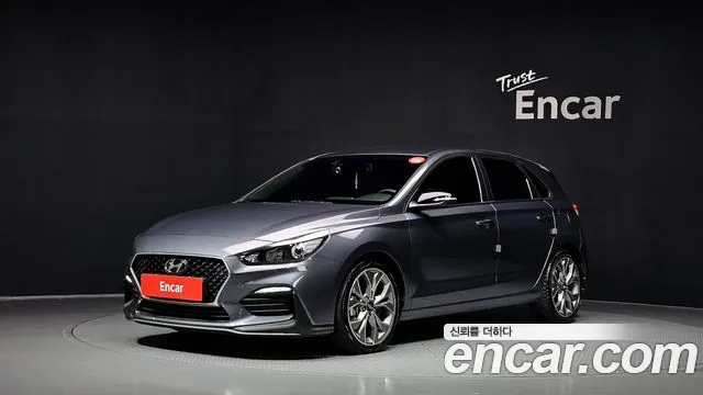 Hyundai i30 2019 — photo 1