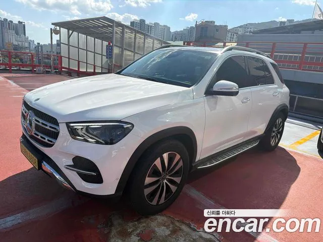 Mercedes-Benz GLE-Class 2026 — photo 1