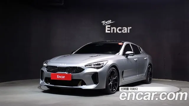 Kia Stinger 2023 — photo 1