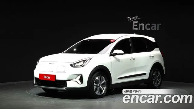 Kia Niro 2023 — photo 1