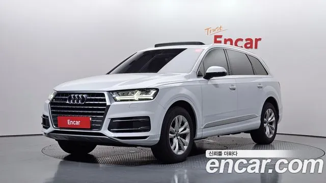 Audi Q7 2019 — photo 1