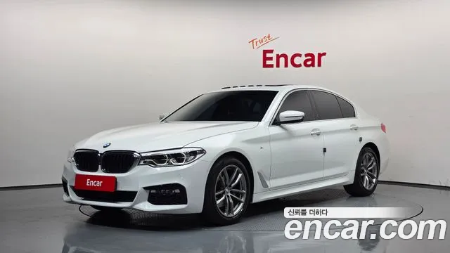 BMW 5-Series 2018 — photo 1
