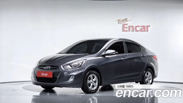 Hyundai Accent 2013 — photo 1