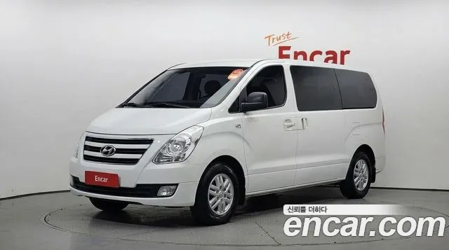 Hyundai Starex 2017 — photo 1