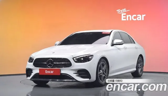 Mercedes-Benz E-Class 2023 — photo 1