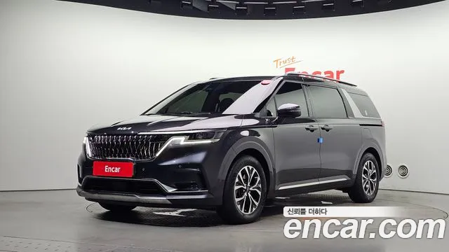 Kia Canival 2023 — photo 1