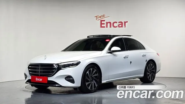 Mercedes-Benz E-Class 2024 — photo 1