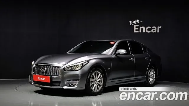Infiniti Q70 2015 — photo 1