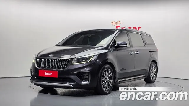 Kia Canival 2019 — photo 1