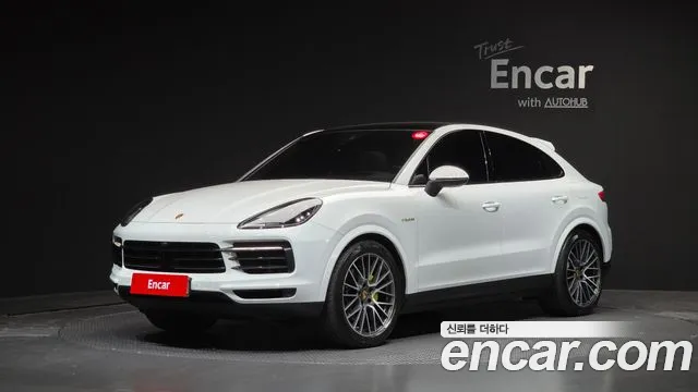 Porsche Cayenne 2023 — photo 1
