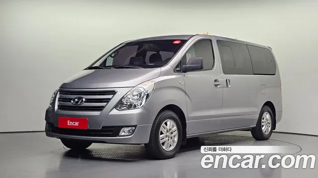 Hyundai Starex 2018 — photo 1