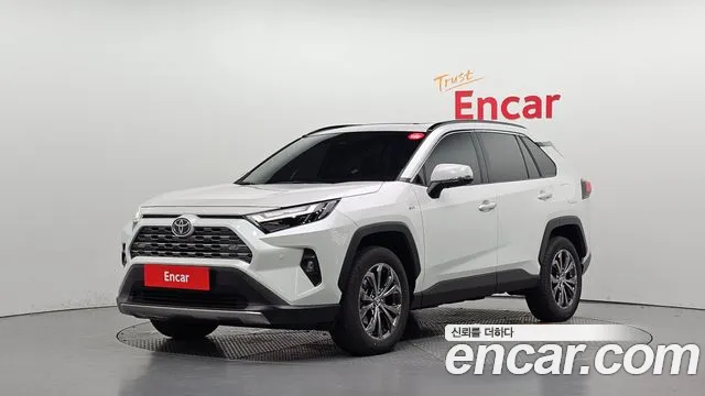 Toyota RAV4 2025 — photo 1