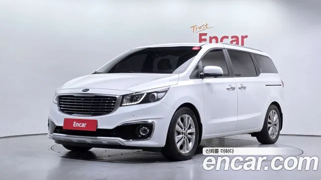 Kia Canival 2015 — photo 1