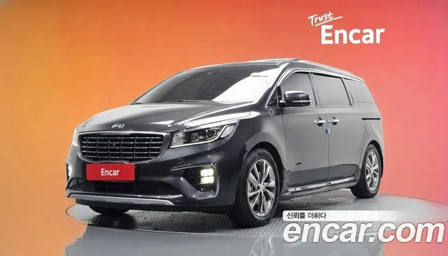 Kia Canival 2019 — photo 1