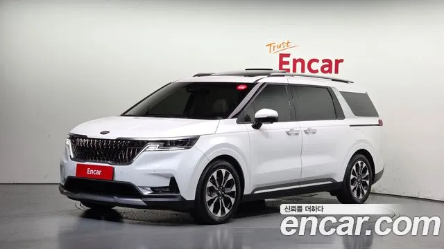 Kia Canival 2021 — photo 1