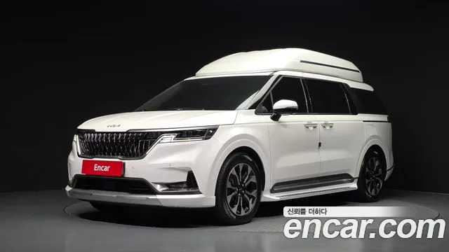 Kia Canival 2023 — photo 1