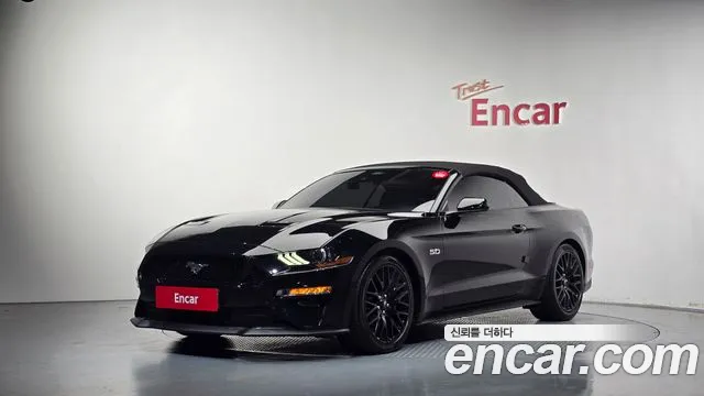 Ford Mustang 2022 — photo 1