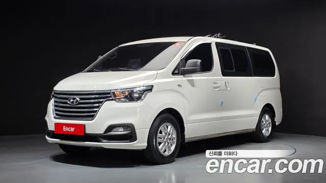 Hyundai Starex 2020 — photo 1