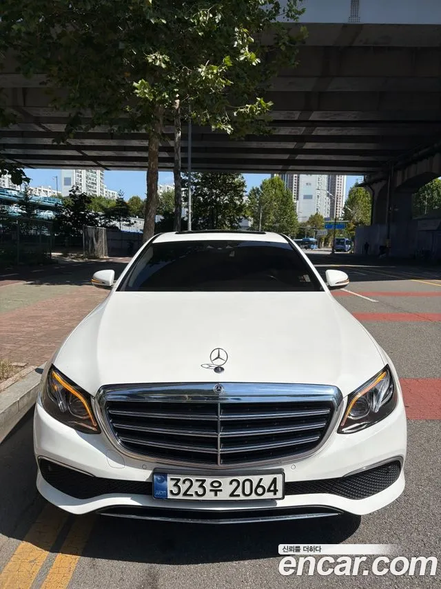 Mercedes-Benz E-Class 2017 — photo 1