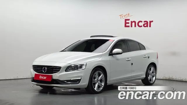 Volvo S60 2017 — photo 1