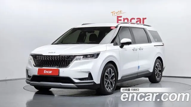 Kia Canival 2022 — photo 1