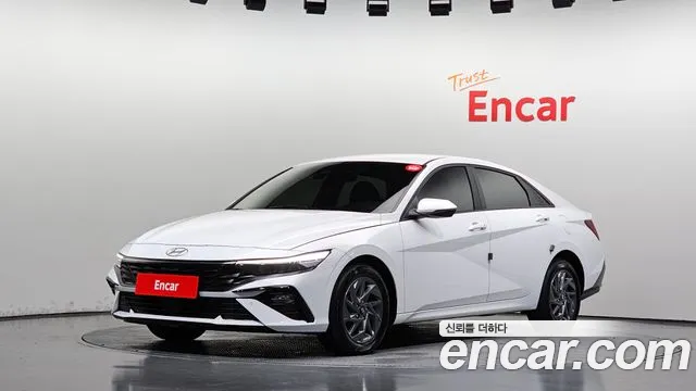 Hyundai AVANTE 2024 — photo 1