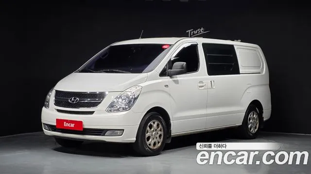 Hyundai Starex 2015 — photo 1