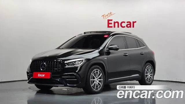 Mercedes-Benz GLA-Class 2022 — photo 1