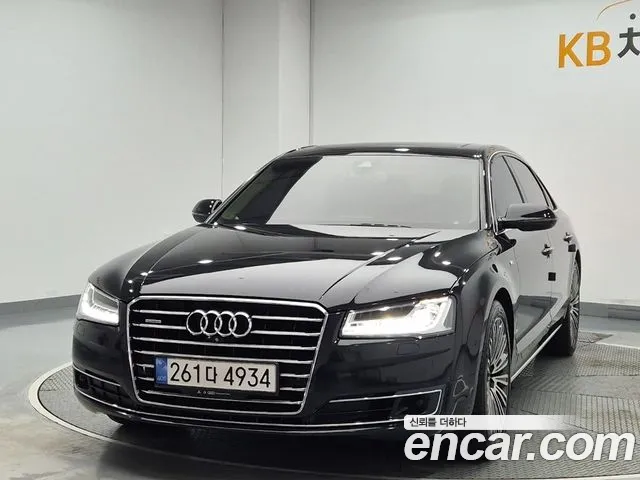 Audi A8 2015 — photo 1