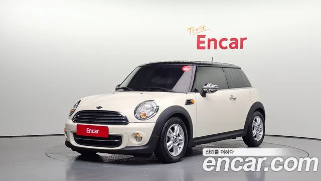 Mini Cooper 2013 — photo 1