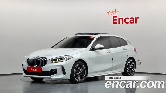 BMW 1-Series 2024 — photo 1