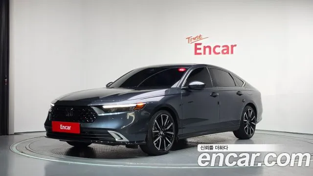 Honda Accord 2023 — photo 1