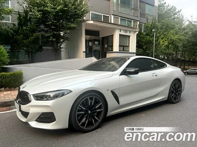 BMW 8-Series 2025 — photo 1