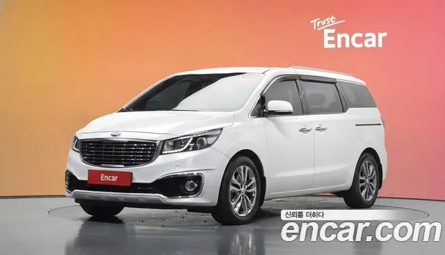 Kia Canival 2018 — photo 1