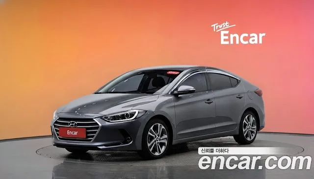 Hyundai AVANTE 2018 — photo 1
