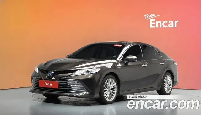 Toyota Camry 2018 — photo 1